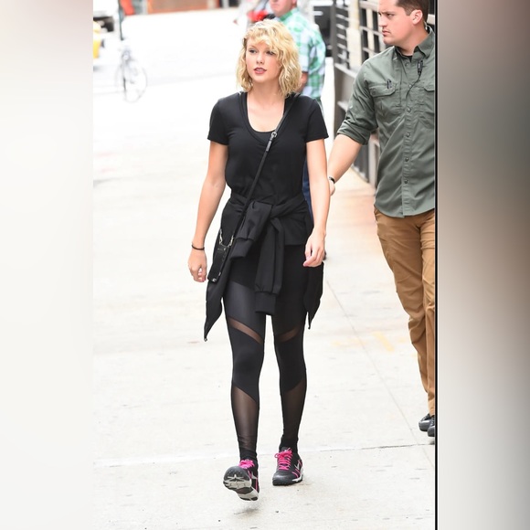Alo yoga leggings with mesh panel as seen on Taylor swift - Picture 4 of 4